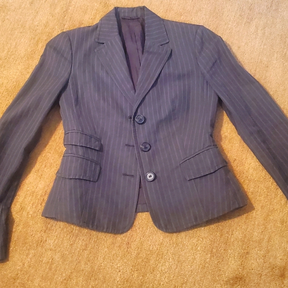 Suit skirt Top size 38, skirt 42